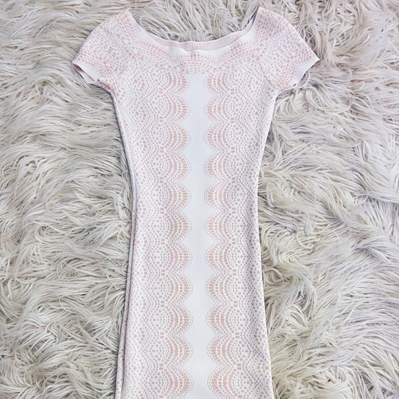 BCBG cream and white knit body-con dress - Picture 1 of 3
